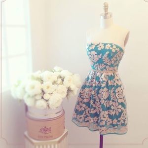 1861 Small blue and pink strapless dress